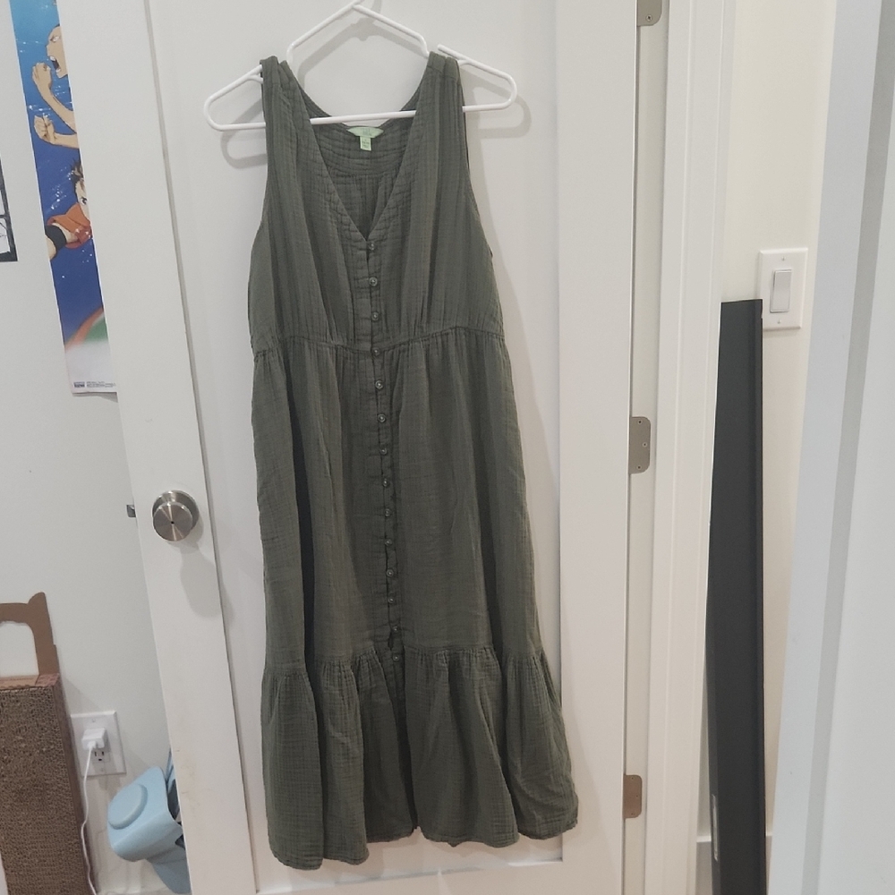 Time and Tru Dark Green Top